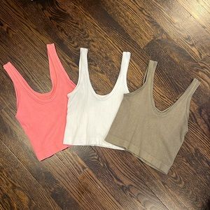 Urban Oufiters ‘Out from Under’ tank set of 3